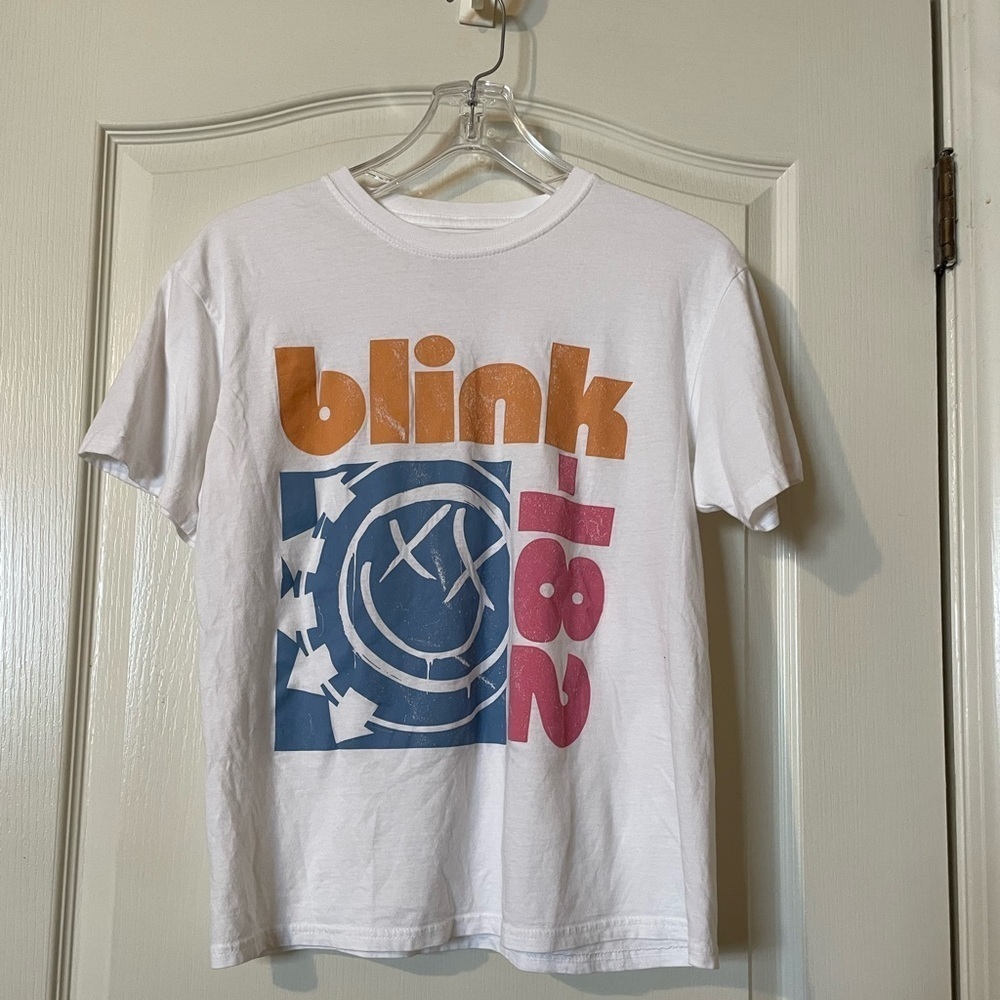 Blink 182 Rock Band Graphic Print White Tee T-Shirt  Top Size S 100% Cotton